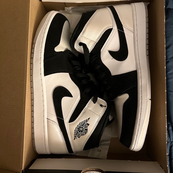 Jordan 1 Mid Diamond Shorts - Picture 2 of 3